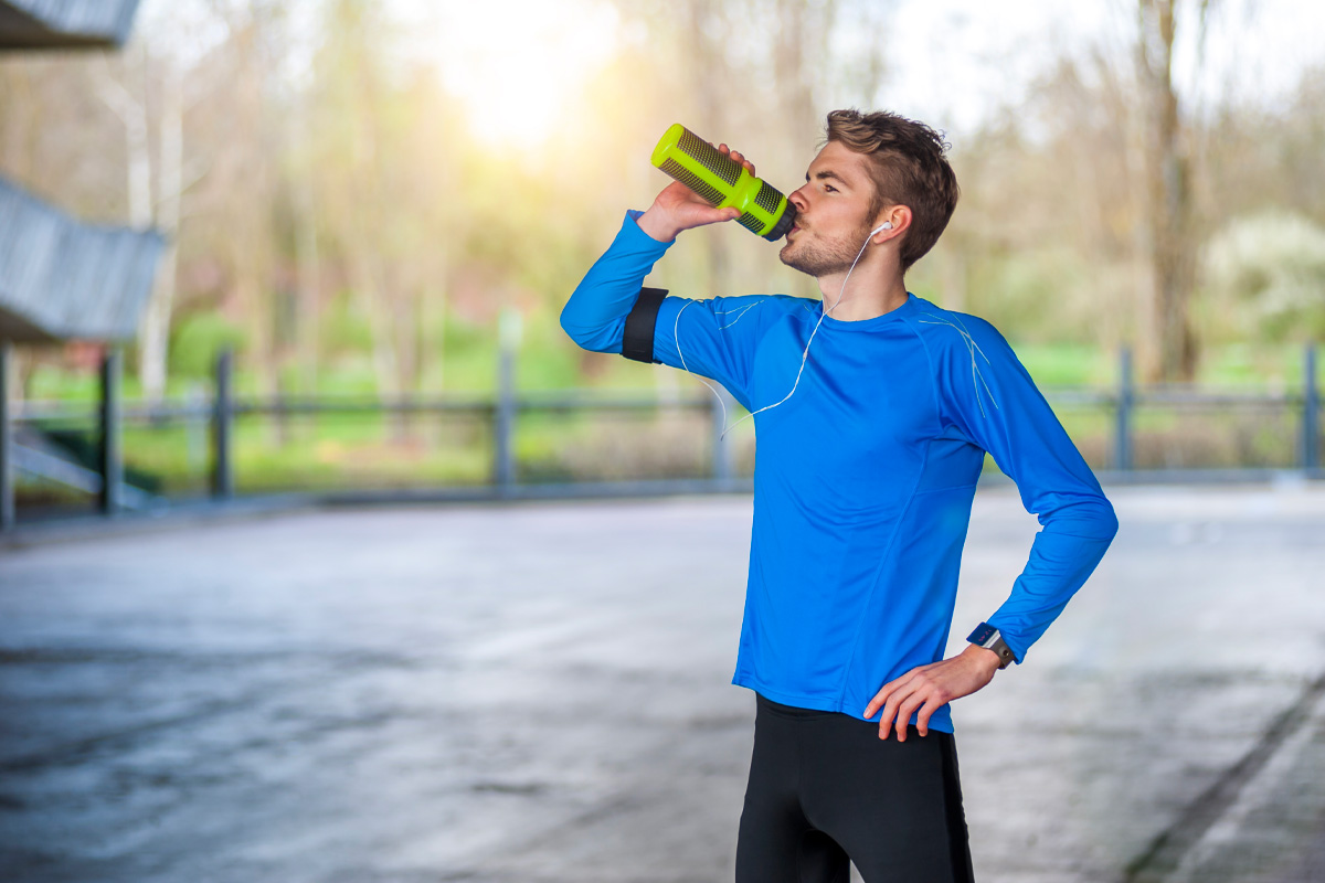 esto es lo que debes saber sobre la hidratación al correr