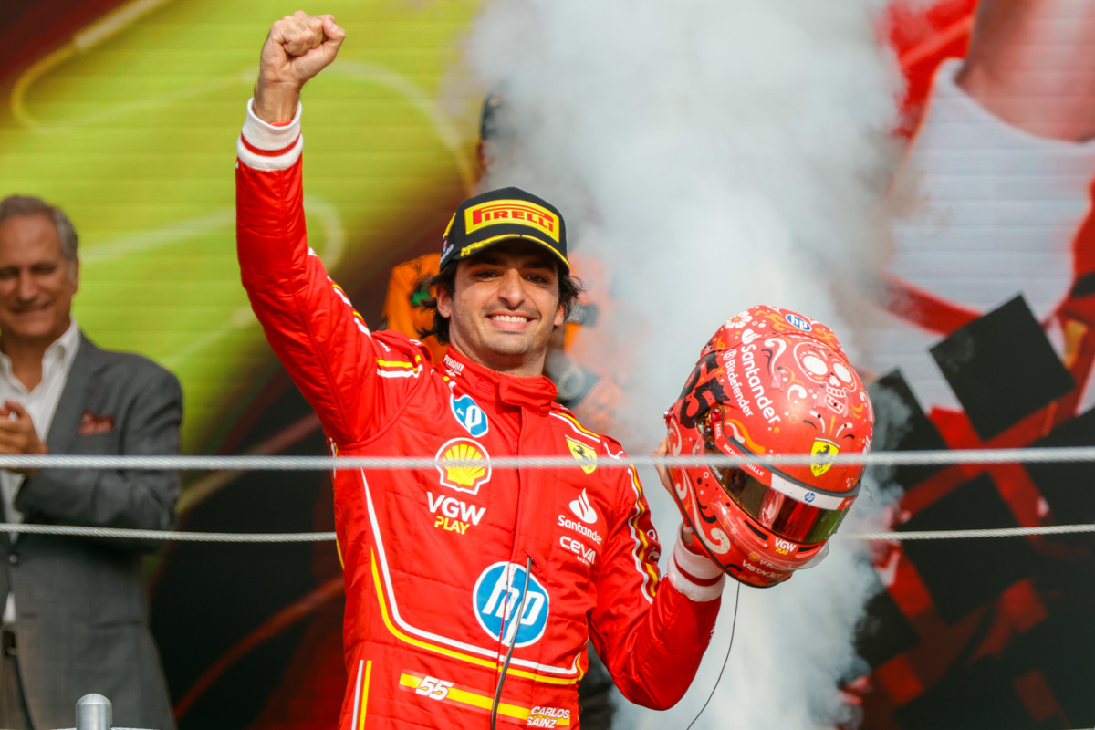 carlos sainz, luego de ganar el gran premio de méxico