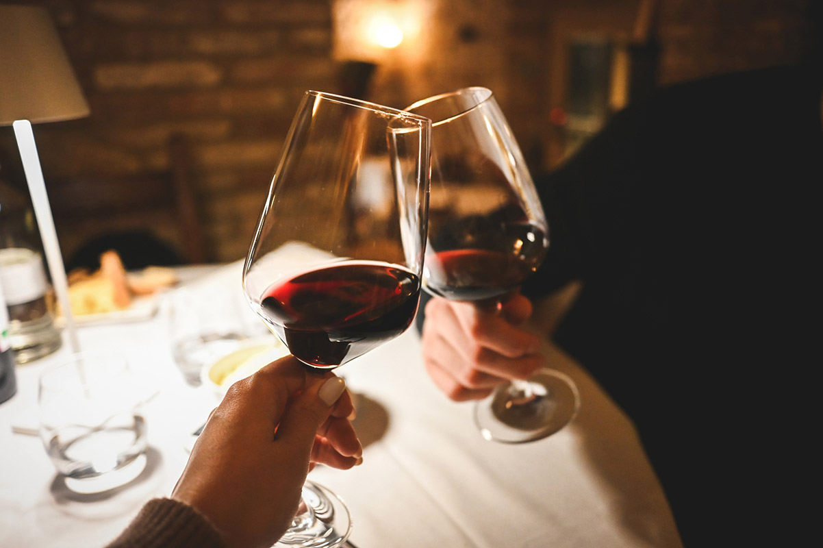 pareja celebrando san valentín