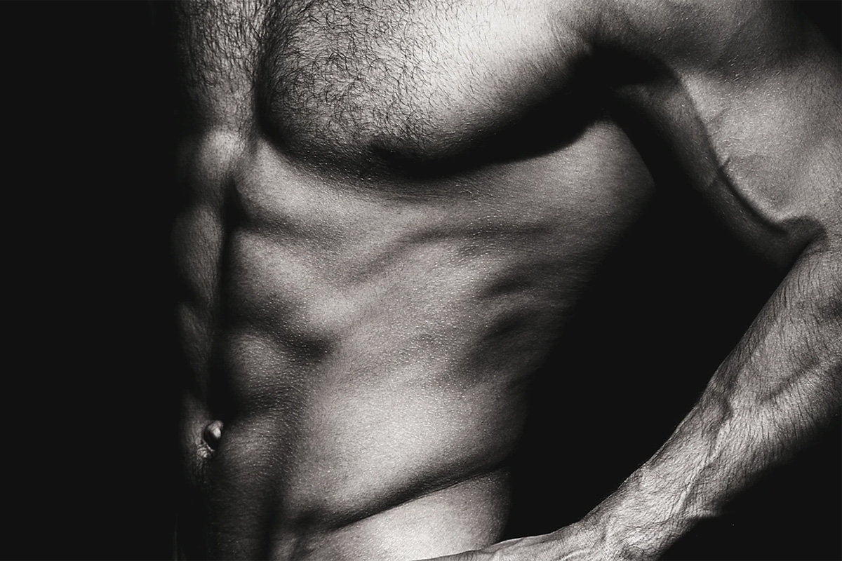 hombre sin playera