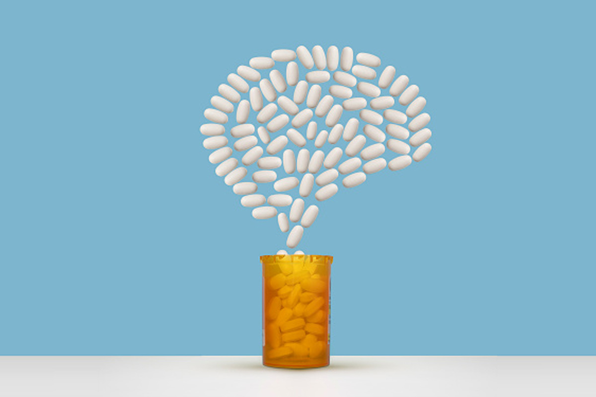 pastillas organizadas en forma de cerebro